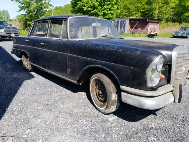 1960 Mercedes-Benz 200-Series SE - photo 2
