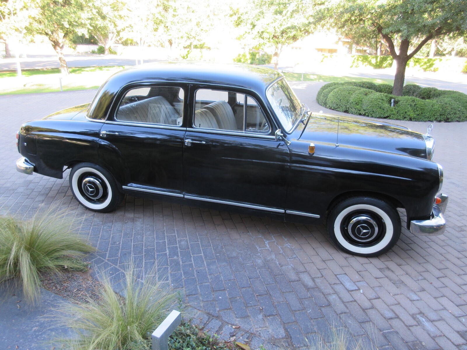 1960 Mercedes-Benz 190B series - photo 2
