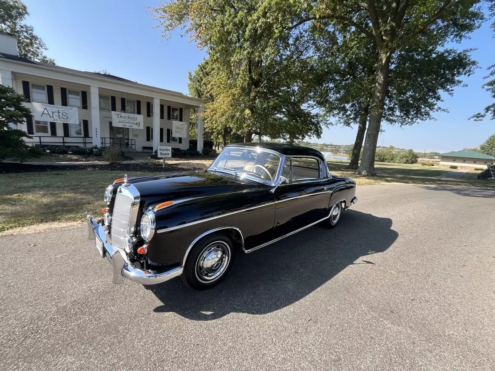 1960 Mercedes-Benz 220 S Sportscar Black 220S 1960 Mercedes-Benz 220 S 220S