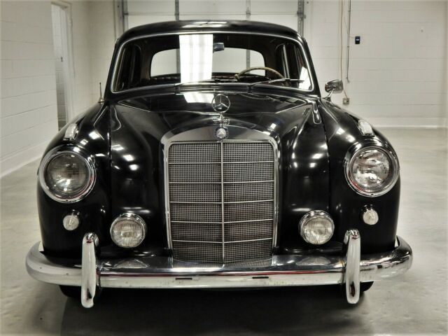 1960 Mercedes-Benz 200-Series - photo 3