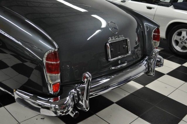 1960 Mercedes-Benz 200-Series - photo 12
