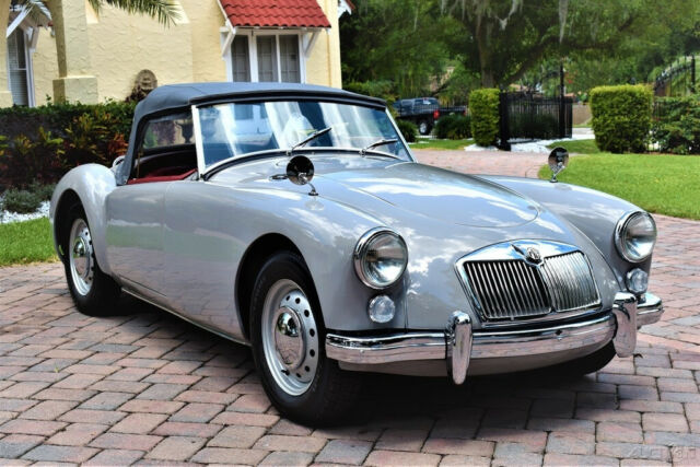1960 MG MGA 1600 Roadster Convertible - photo 2