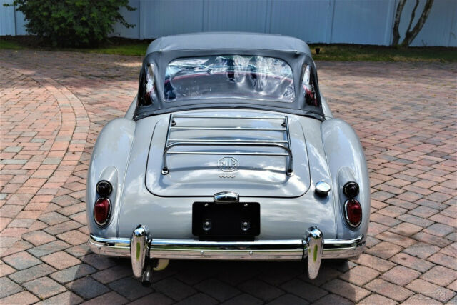 1960 MG MGA 1600 Roadster Convertible - photo 7