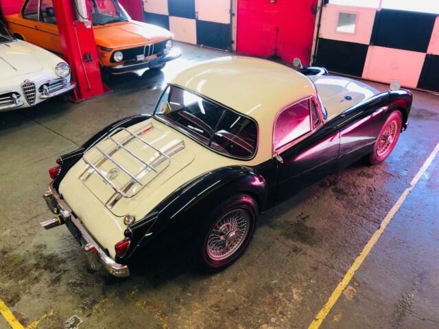 1960 MG MGA COUPE - photo 12
