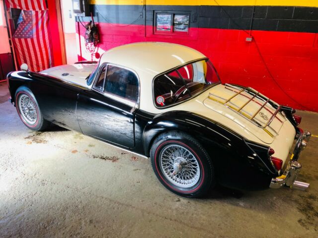 1960 MG MGA COUPE - photo 6