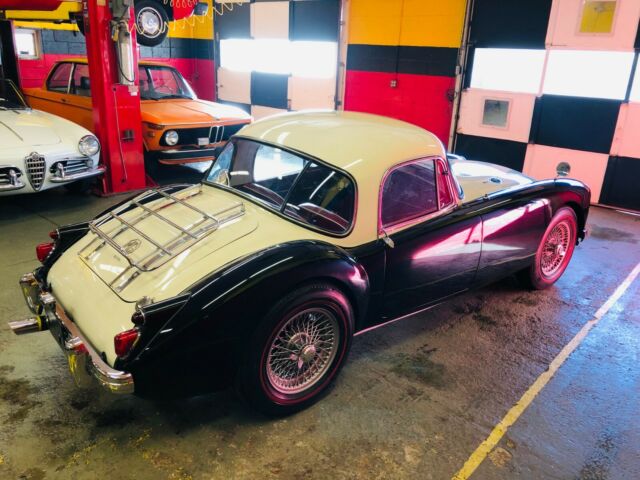 1960 MG MGA COUPE - photo 9