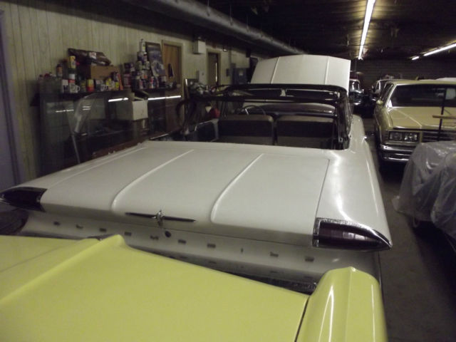 1960 Oldsmobile Eighty-Eight Deluxe 88 Convertible - photo 10