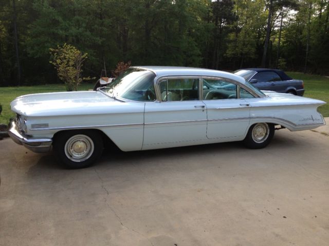 1960 Oldsmobile 98 1960 Oldsmobile Ninety-Eight Four door sedan