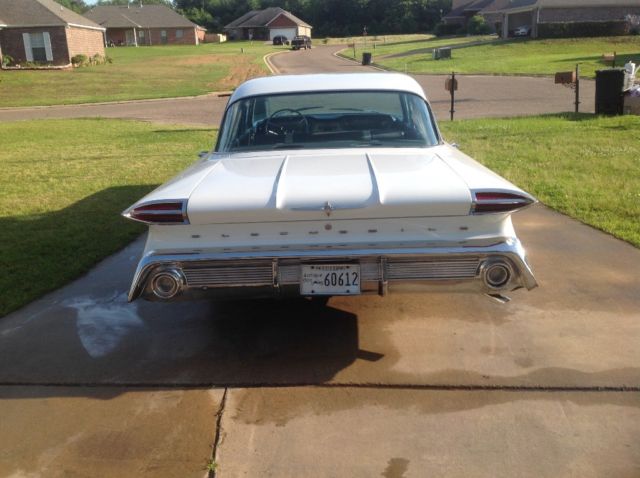 1960 Oldsmobile Ninety-Eight Four door sedan - photo 5