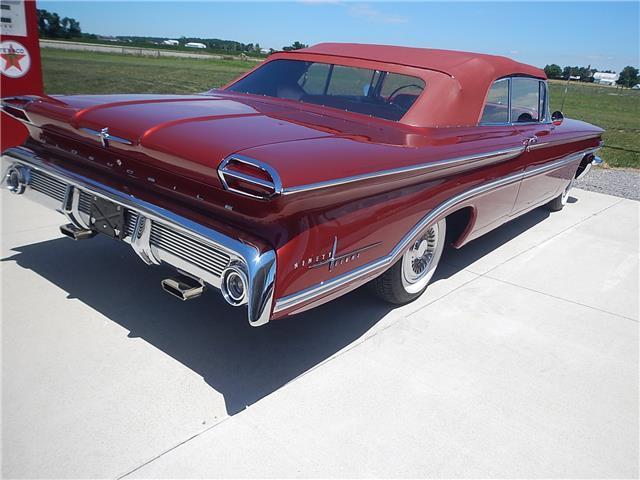 1960 Oldsmobile Ninety-Eight Convertible - photo 11