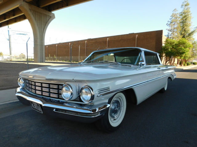 1960 Oldsmobile 98 flattop. Original Ninety Eight with options. Rust Free Patina 1960 Oldsmobile Ninety-Eight