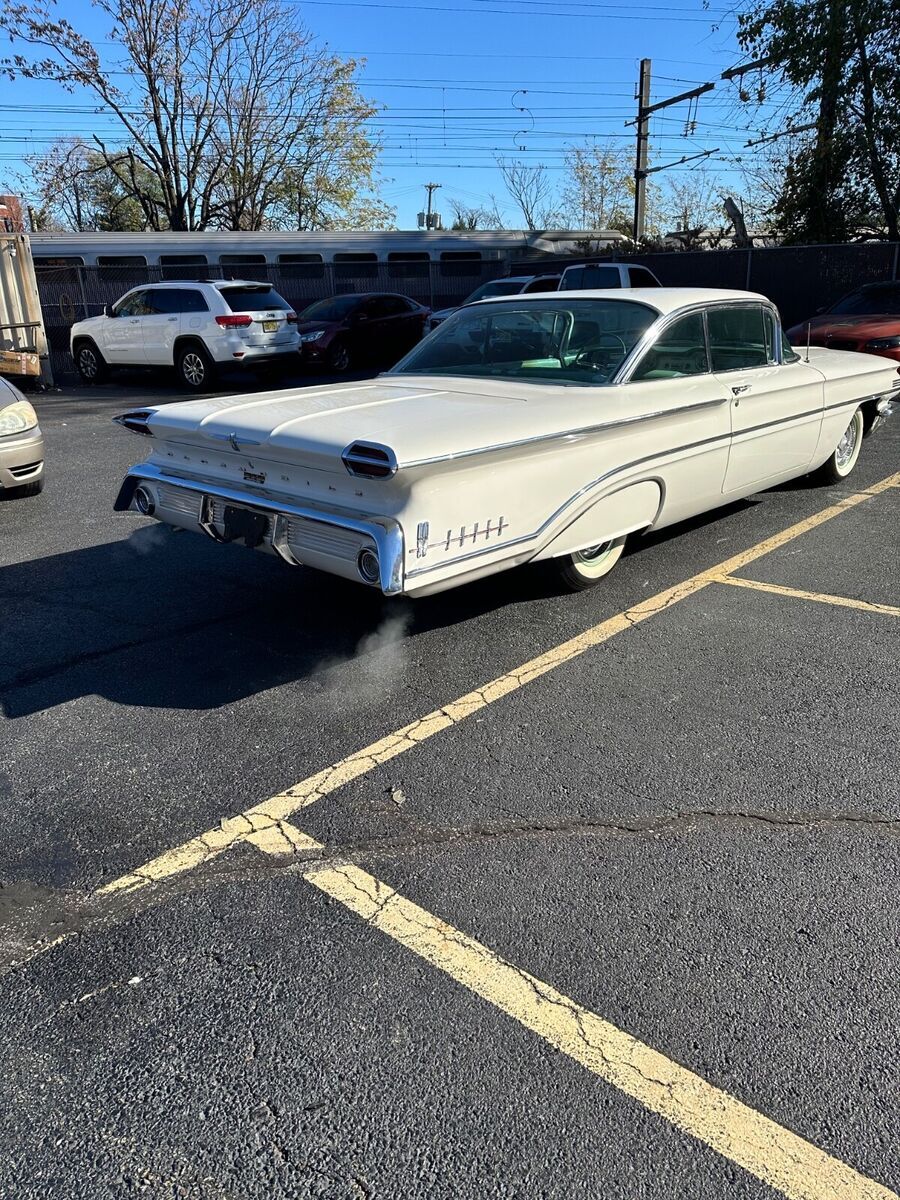 1960 Oldsmobile Super 88 - photo 2