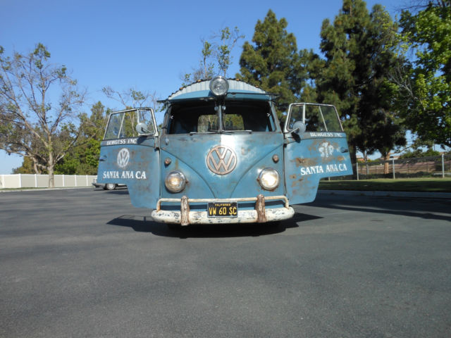 1960 Volkswagen Bus/Vanagon OG Patina Dove Blue Paint w/ Logos & Dual Treasure - photo 4