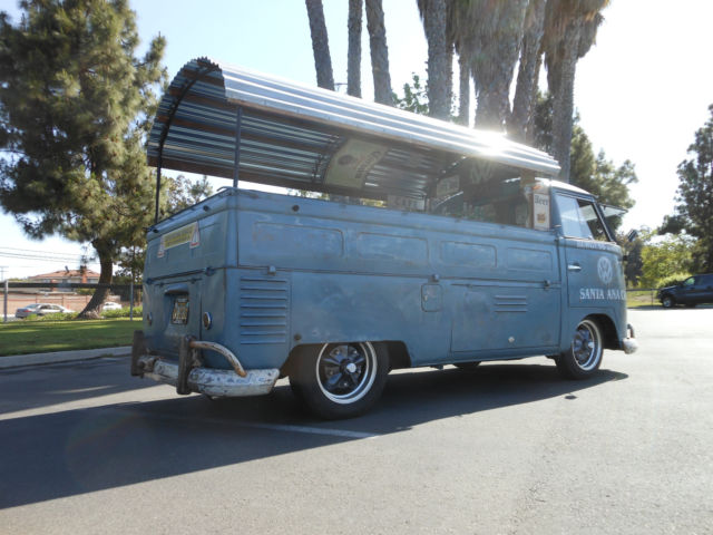 1960 Volkswagen Bus/Vanagon OG Patina Dove Blue Paint w/ Logos & Dual Treasure - photo 7