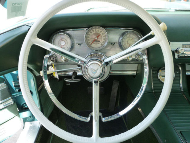 1960 Ford Thunderbird - photo 3