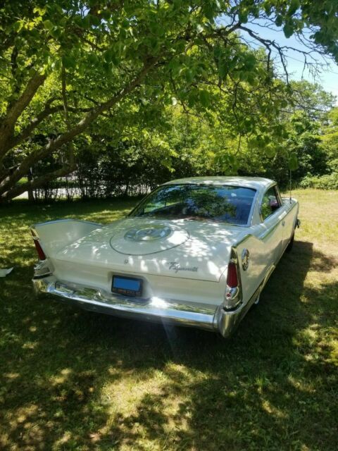 1960 Plymouth Fury - photo 4