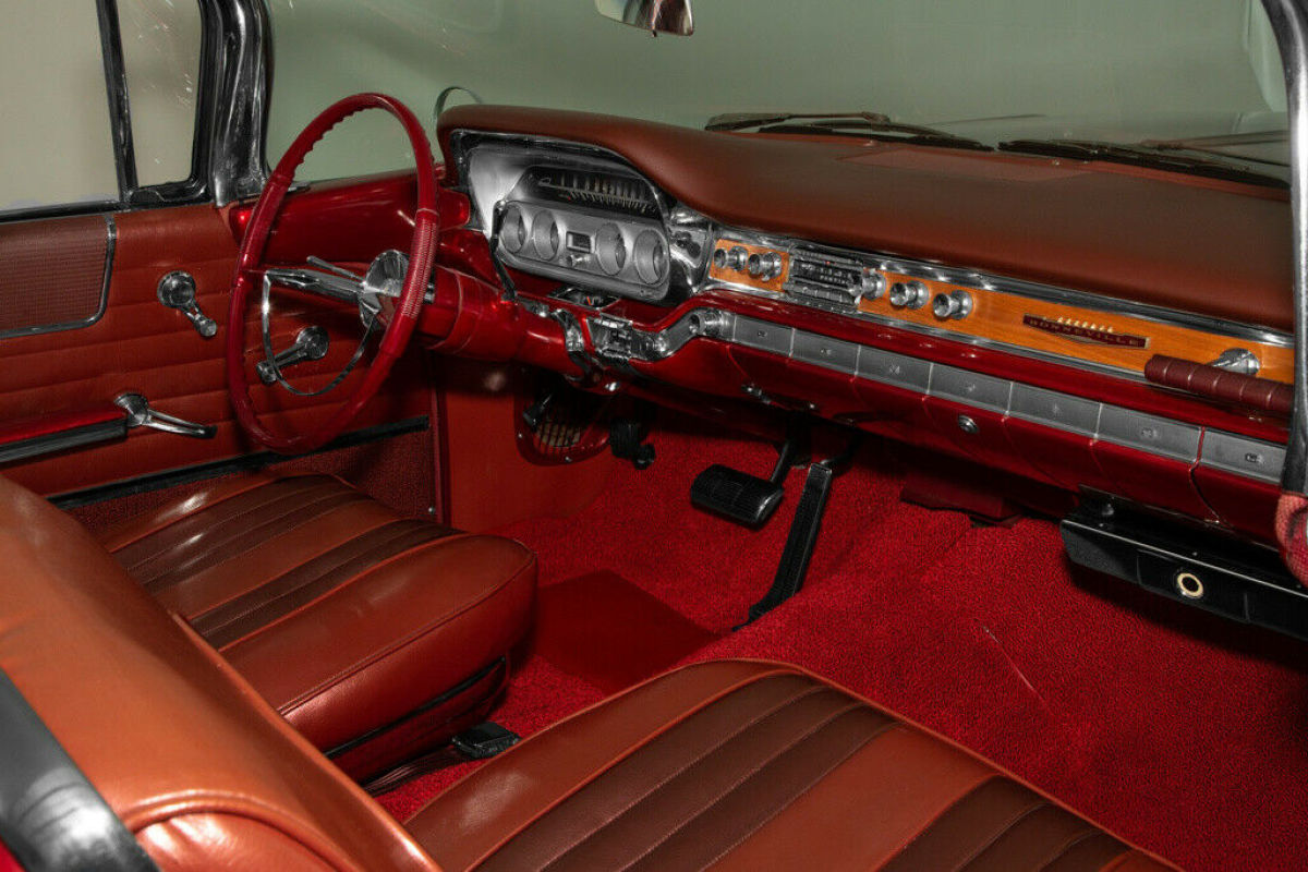 1960 Pontiac Bonneville Convertible, Black/Burgundy, 389 V8 Tri-Power, Aut - photo 6