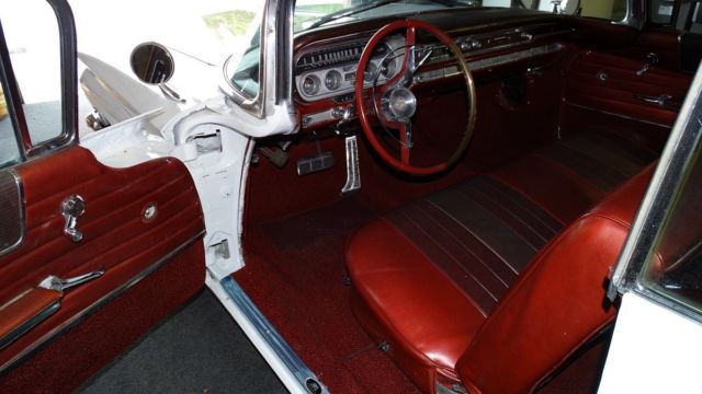 1960 Pontiac Bonneville 90% RESTORED - photo 12