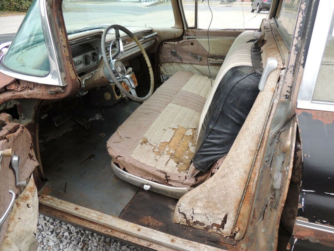 1960 Pontiac Bonneville - photo 12