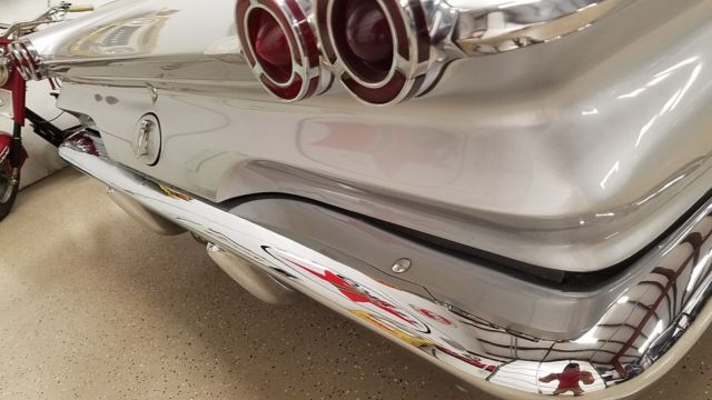 1960 Pontiac Bonneville - photo 12