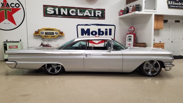 1960 Pontiac Bonneville - photo 3