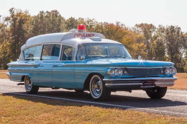 1960 Pontiac Bonneville Bonneville Superior Custom Ambulance - photo 2