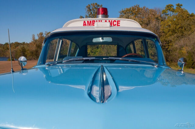 1960 Pontiac Bonneville Bonneville Superior Custom Ambulance - photo 3
