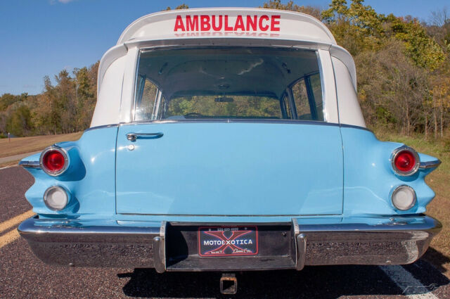 1960 Pontiac Bonneville Bonneville Superior Custom Ambulance - photo 6