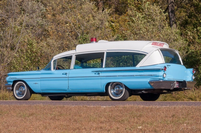 1960 Pontiac Bonneville Bonneville Superior Custom Ambulance - photo 7