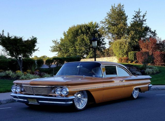 1960 Pontiac Catalina resto mod pro touring hot rod custom street rod lowered 1960 Pontiac Catalina