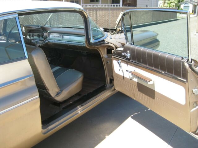 1960 Pontiac Ventura - photo 2
