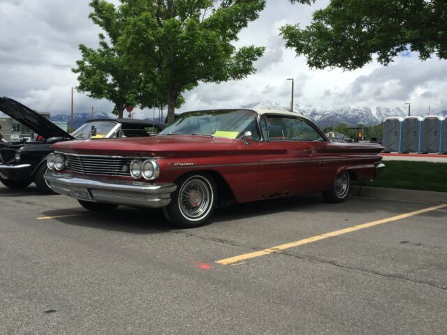 1960 Pontiac Ventura 2 Door Hardtop - photo 2