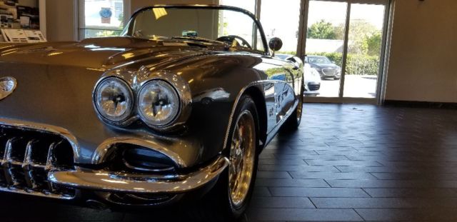 1960 Chevrolet Corvette - photo 6