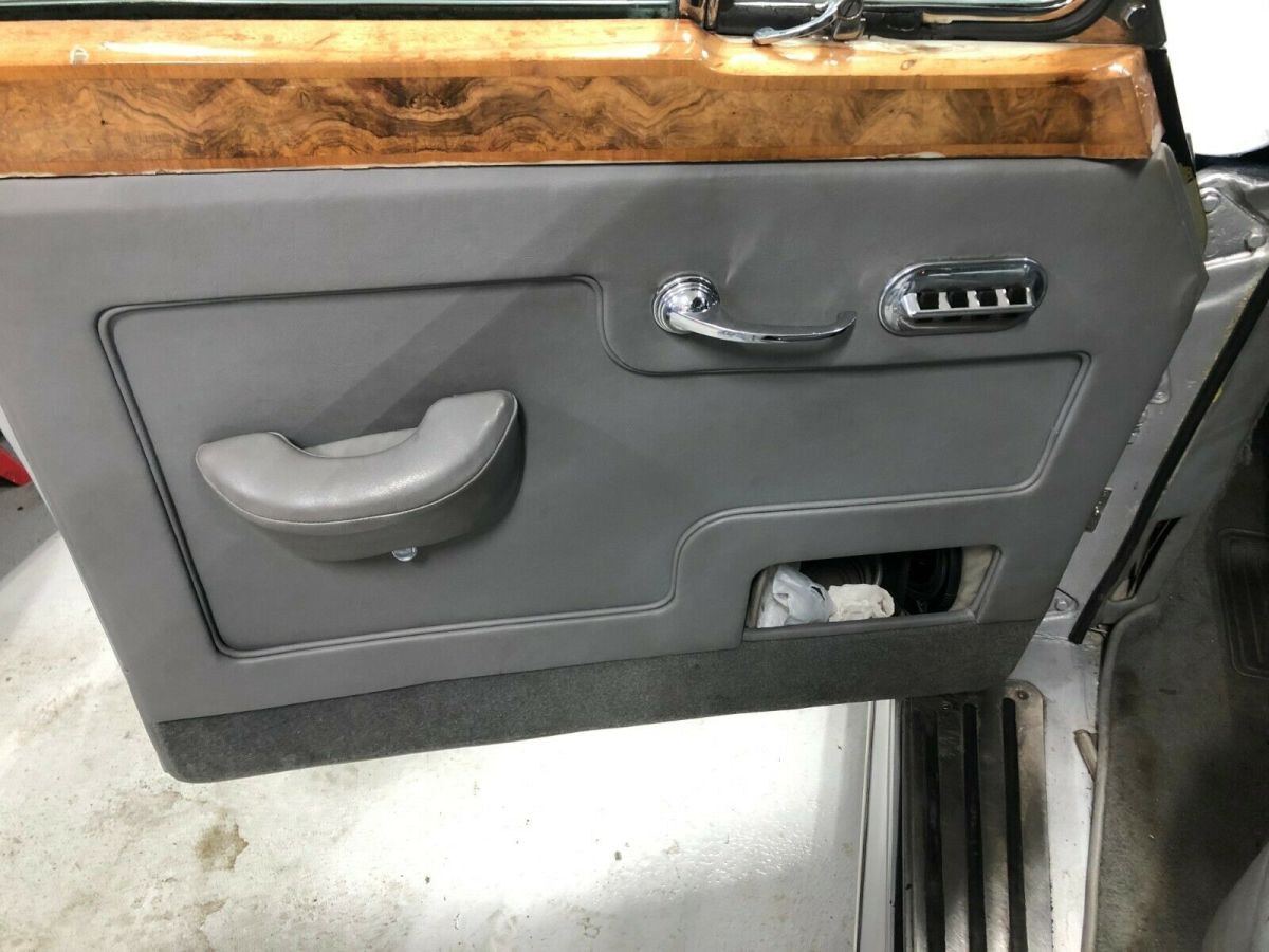 1960 Rolls-Royce Silver Shadow SEDEN - photo 11