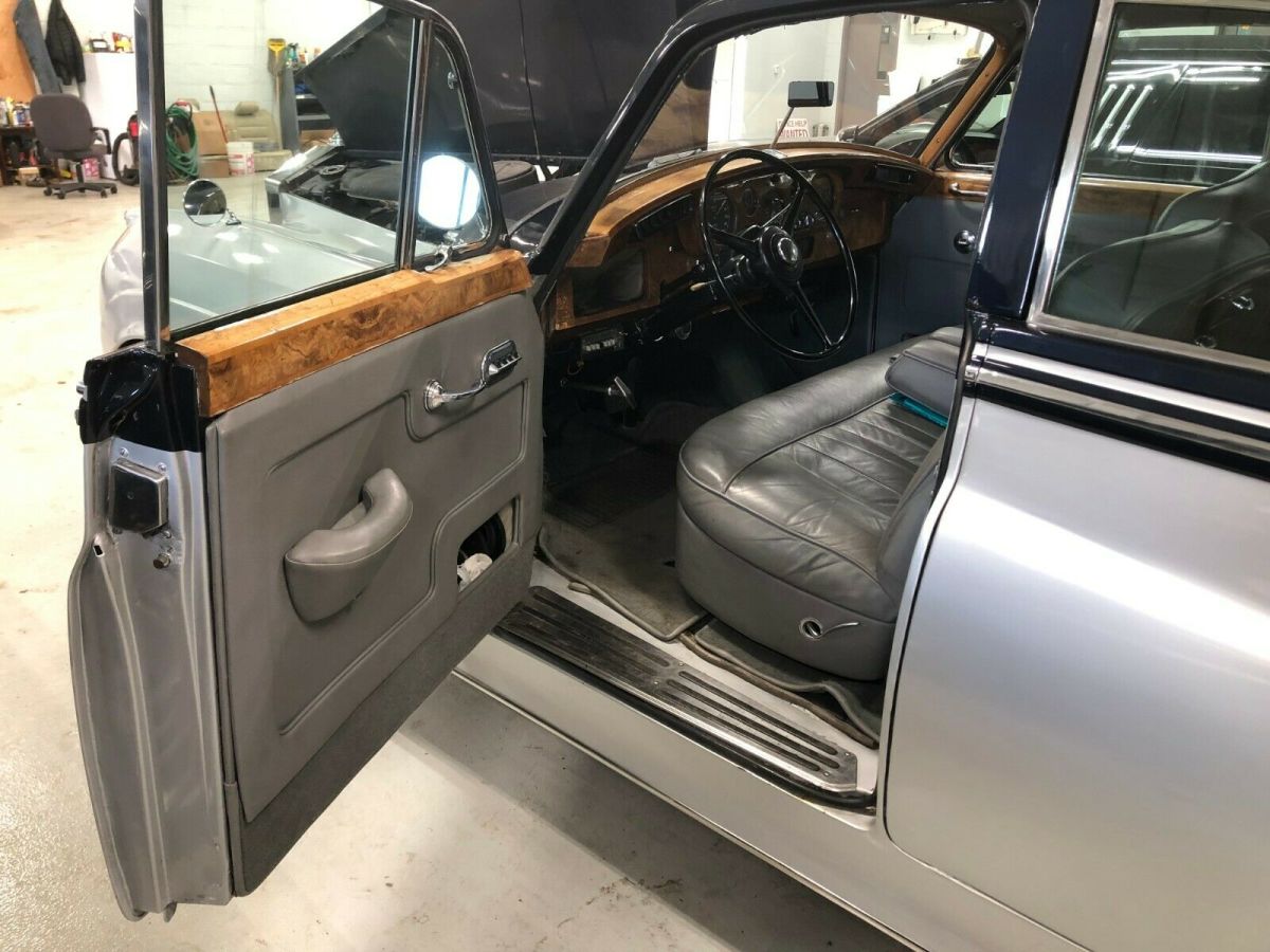 1960 Rolls-Royce Silver Shadow SEDEN - photo 12