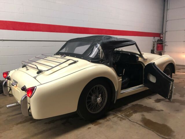 1960 Triumph TR3 - photo 2