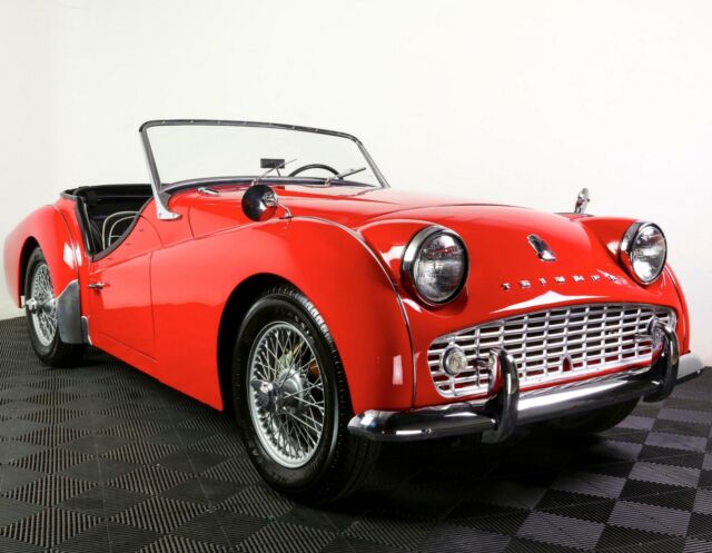1960 Triumph TR3 Red Black Interior Wire Wheels Soft top Torneau Cover Clean 1960 Triumph TR3 BLACK LEATHER