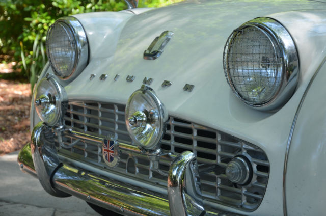 1960 Triumph TR3 Roadster - photo 2