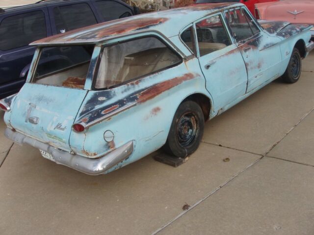 1960 Valiant Suburban (Plymouth) 1960 Chrysler Valiant