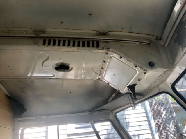 1960 Volkswagen Bus/Vanagon - photo 11