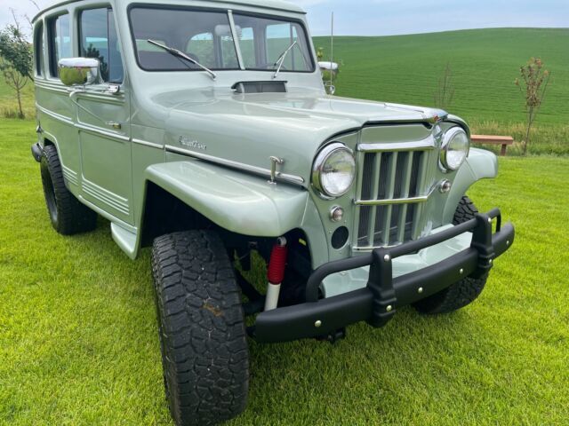 1960 Willys Wagoneer - photo 12