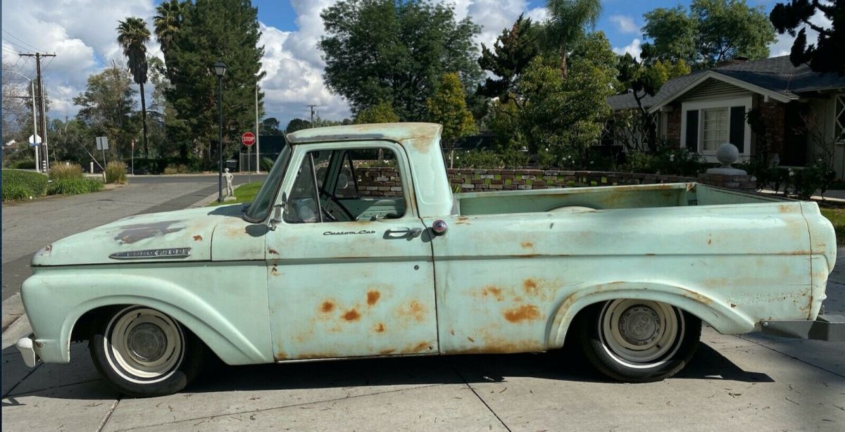 1961 Ford F-100 Custom Cab