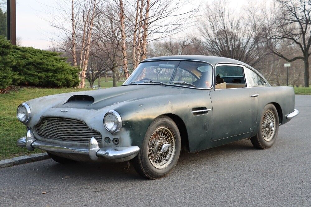 1961 Aston Martin DB4 Series II - photo 2