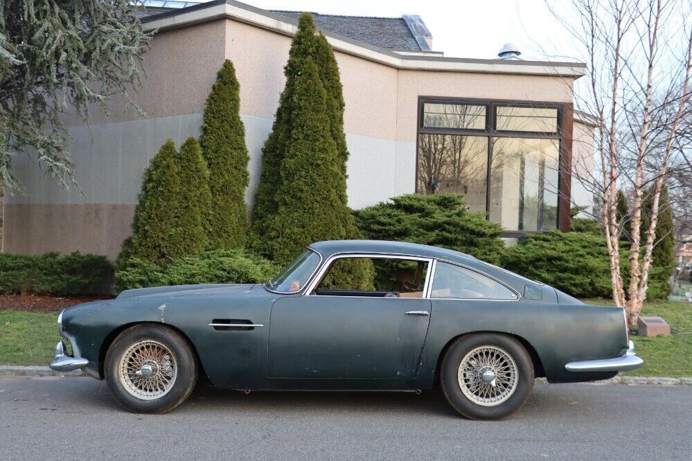 1961 Aston Martin DB4 Series II - photo 4