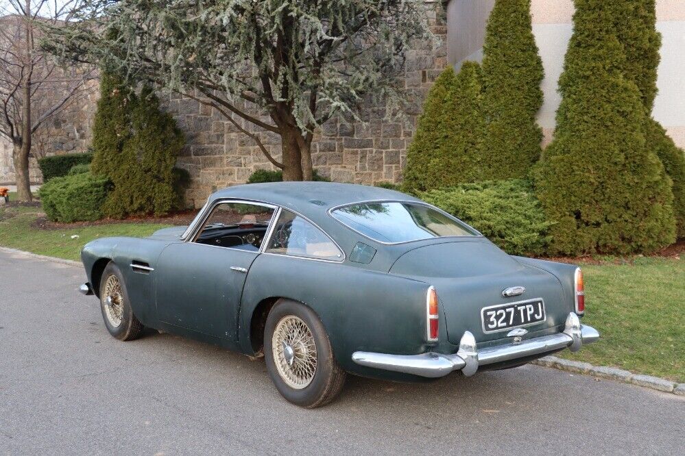 1961 Aston Martin DB4 Series II - photo 5