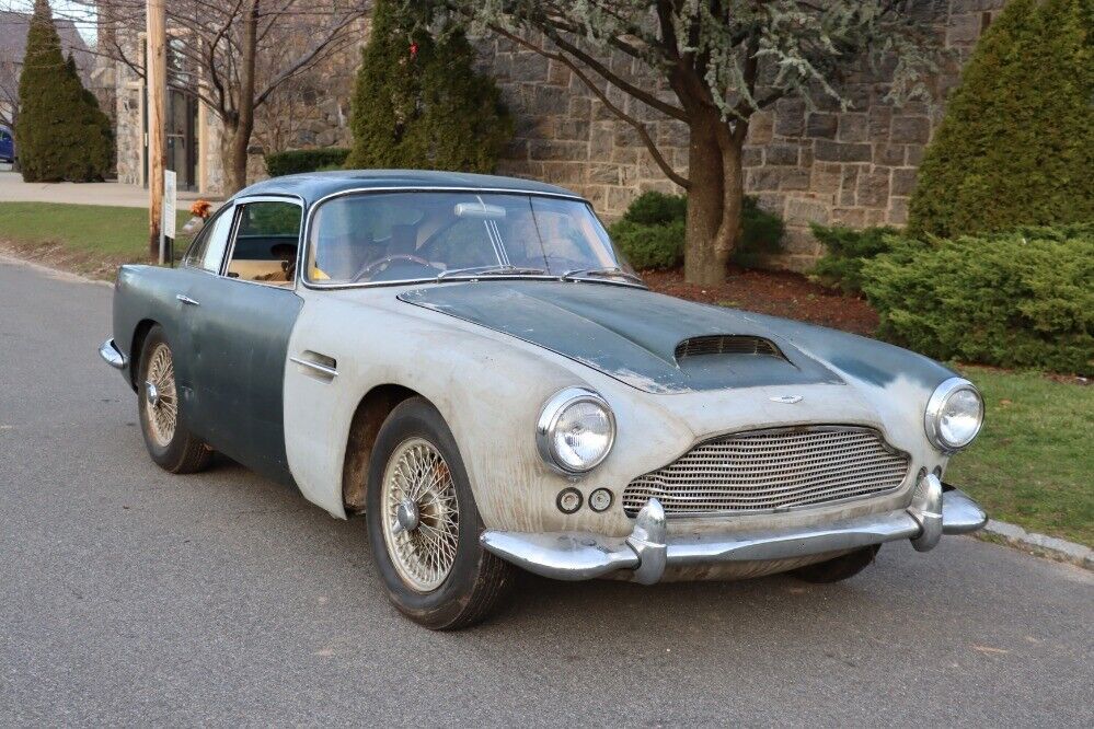 1961 Aston Martin DB4 Series II - photo 8
