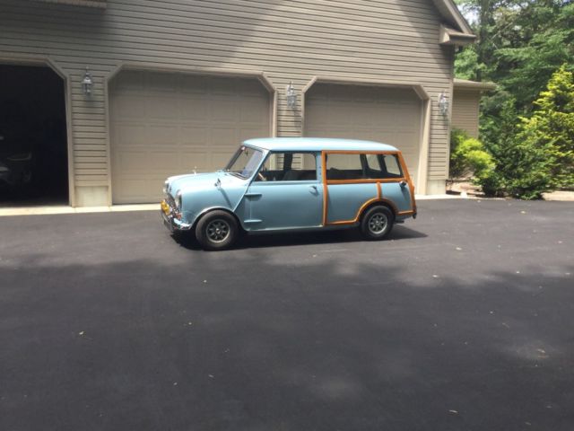 1961 Austin 2 Door Woodie Wagon - photo 9
