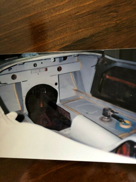 1961 Austin Healey 3000 72 spoke with knock off's - photo 5