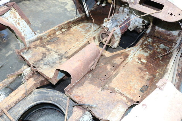 1961 Austin Healey 3000 MK1 Parts Car or Restoration - photo 12