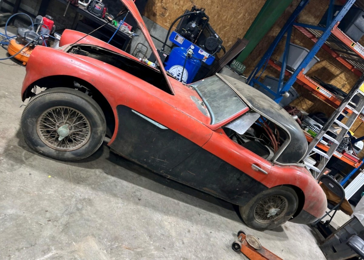 1961 Austin Healey 3000 - photo 13